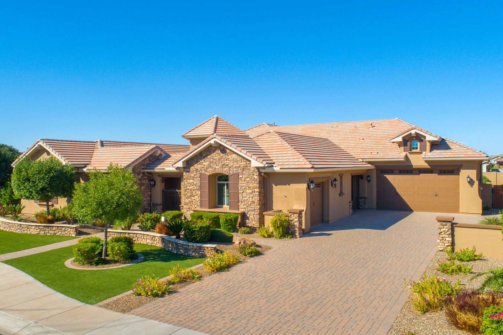 The West Team just SOLD this beautiful Luxury home in Legacy at Freeman